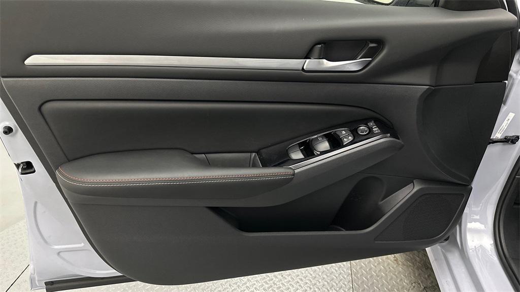 new 2025 Nissan Altima car, priced at $33,055