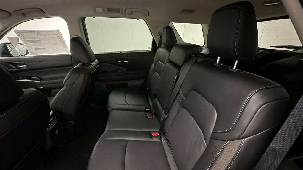 used 2024 Nissan Pathfinder car, priced at $35,433