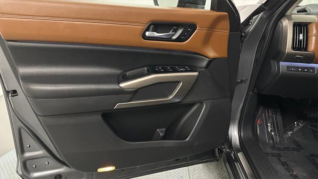 used 2022 Nissan Pathfinder car, priced at $33,998