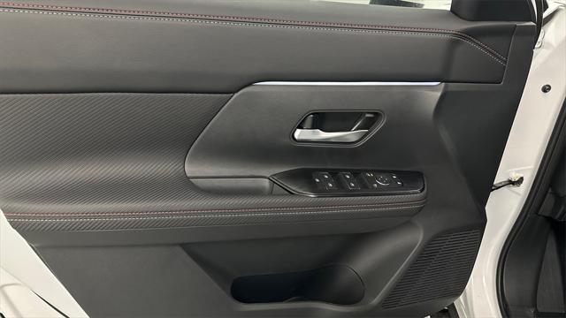 new 2025 Nissan Kicks car, priced at $29,935
