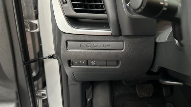 new 2025 Nissan Rogue car, priced at $31,090