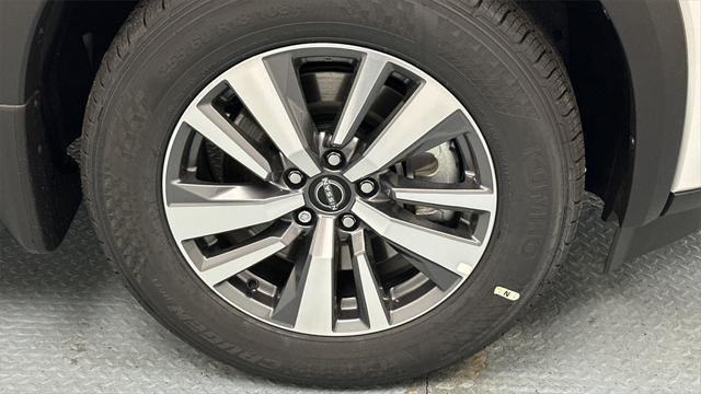 new 2025 Nissan Pathfinder car, priced at $42,015
