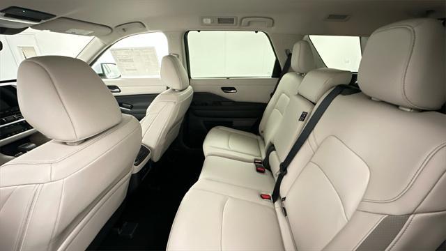 new 2025 Nissan Pathfinder car, priced at $42,015