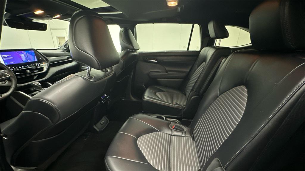 used 2023 Toyota Highlander car, priced at $40,786
