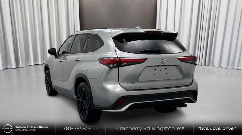 used 2023 Toyota Highlander car, priced at $40,786