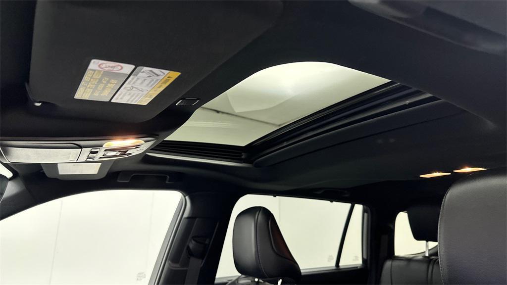 used 2023 Toyota Highlander car, priced at $40,786