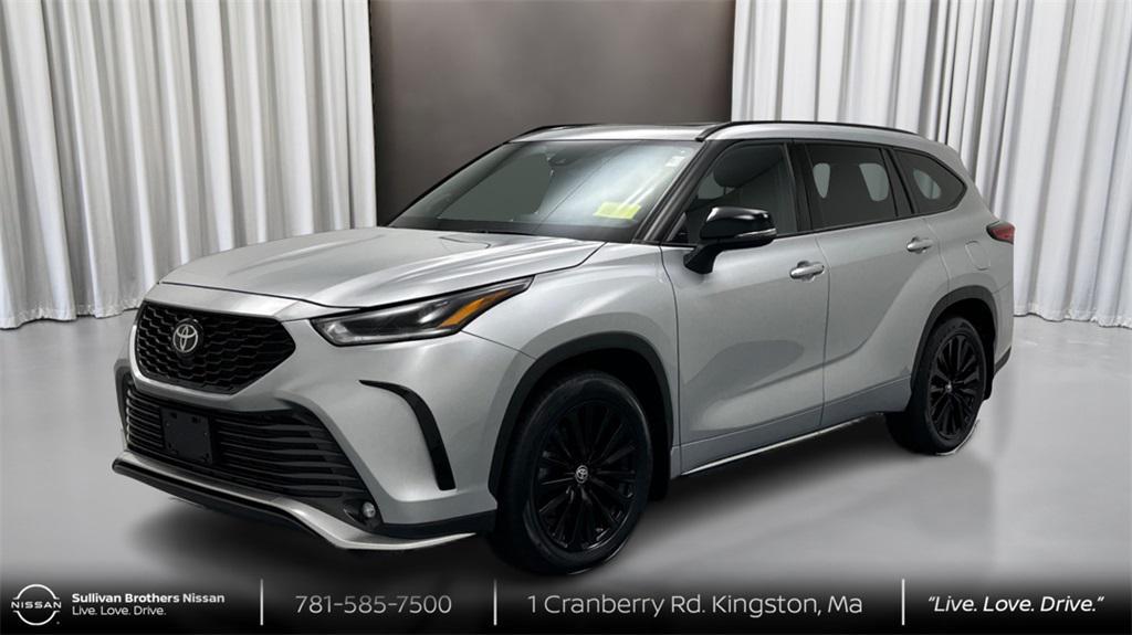 used 2023 Toyota Highlander car, priced at $40,786