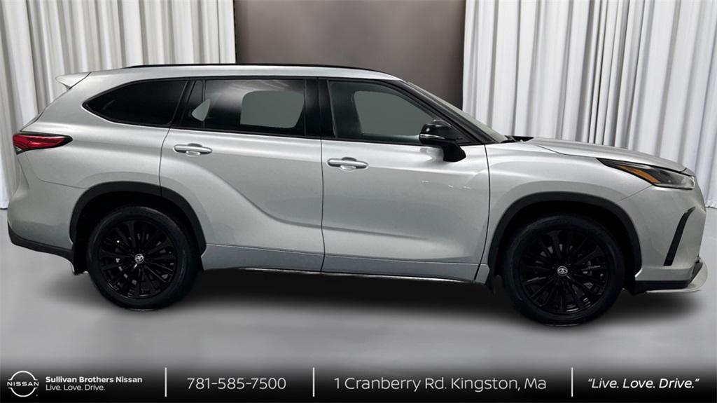 used 2023 Toyota Highlander car, priced at $40,786