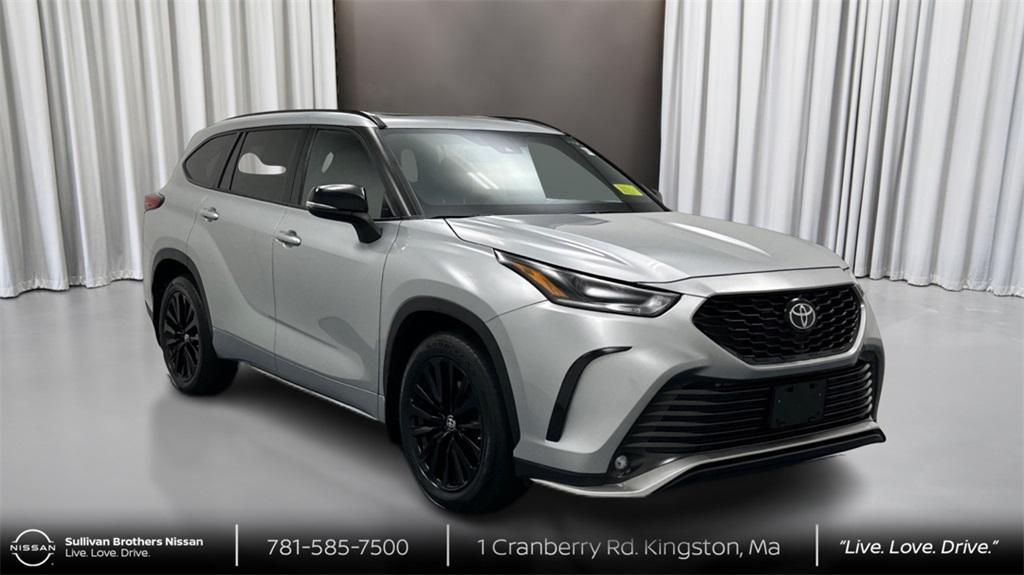 used 2023 Toyota Highlander car, priced at $40,786