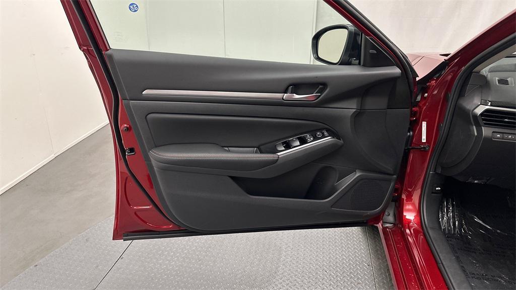 used 2024 Nissan Altima car, priced at $28,886
