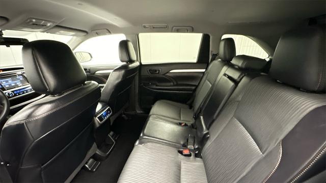 used 2016 Toyota Highlander car, priced at $22,886