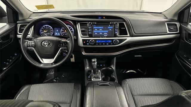 used 2016 Toyota Highlander car, priced at $22,886