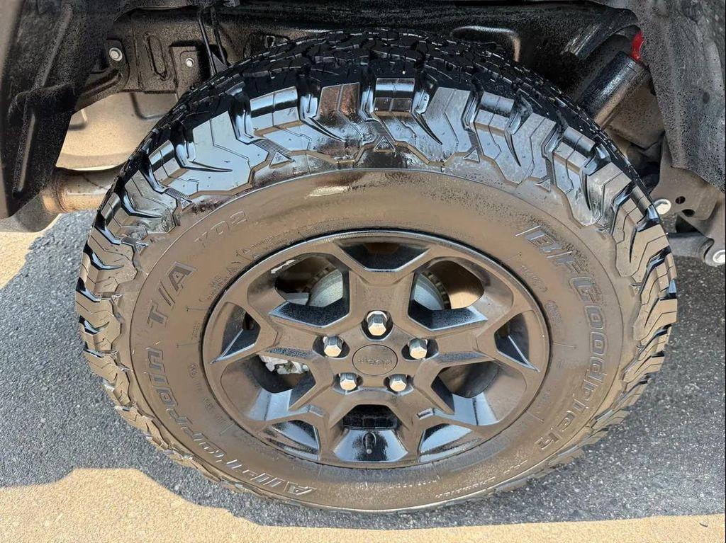 used 2023 Jeep Gladiator car, priced at $37,000