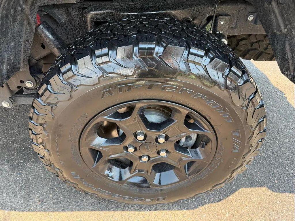 used 2023 Jeep Gladiator car, priced at $37,000