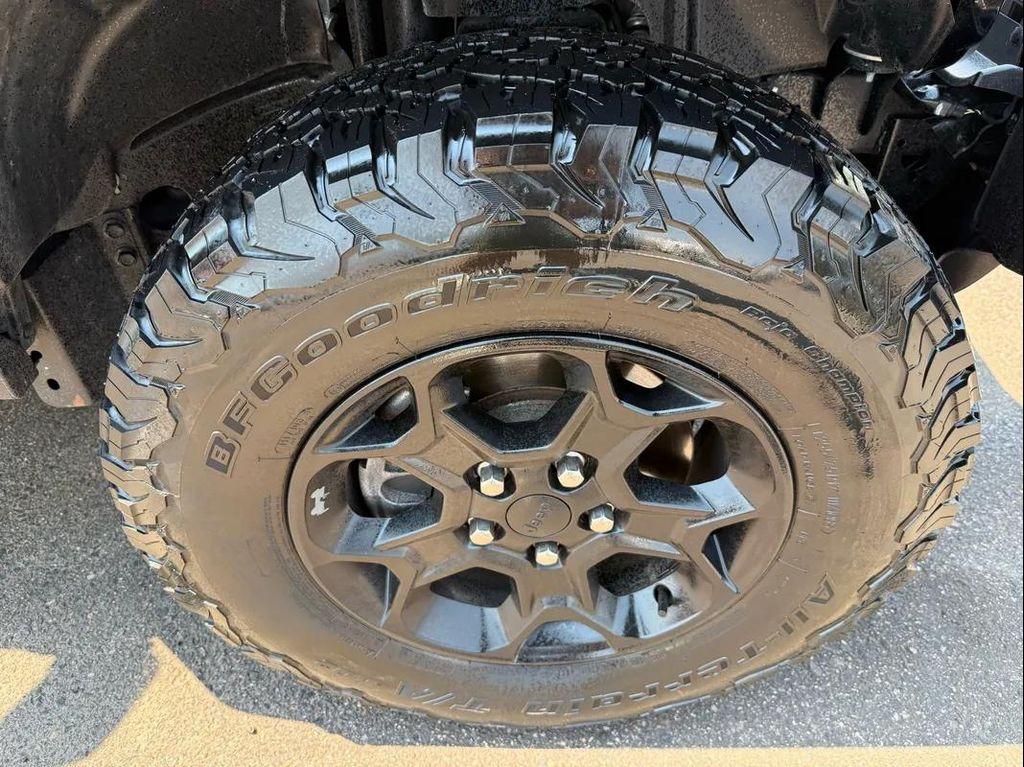 used 2023 Jeep Gladiator car, priced at $37,000