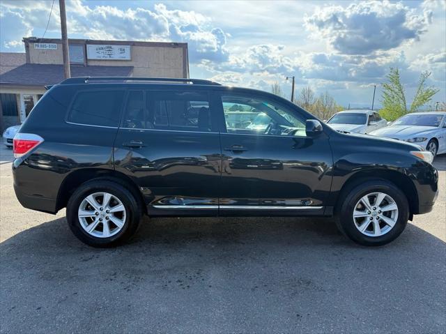used 2011 Toyota Highlander car, priced at $11,700