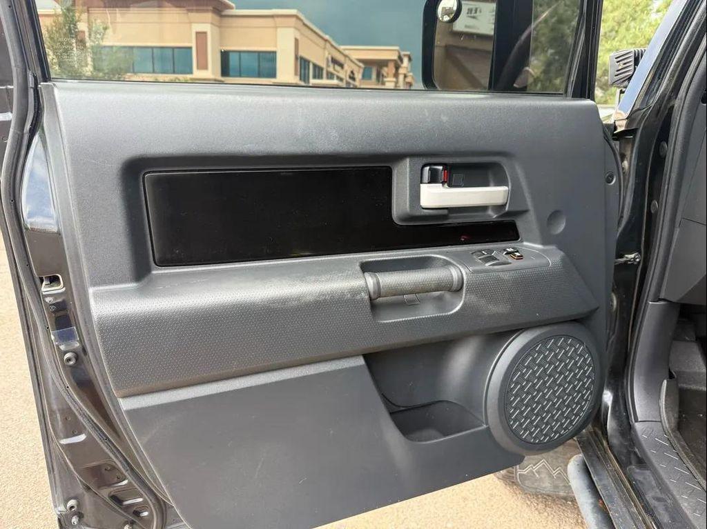 used 2008 Toyota FJ Cruiser car, priced at $15,800