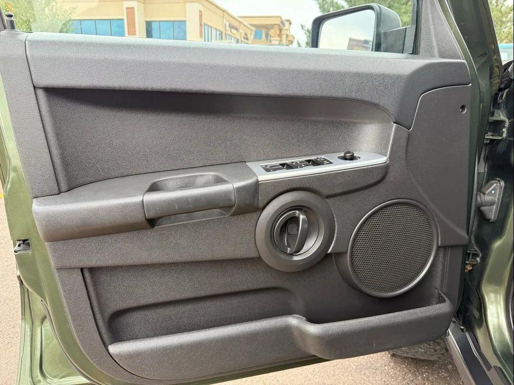 used 2008 Jeep Commander car, priced at $10,998