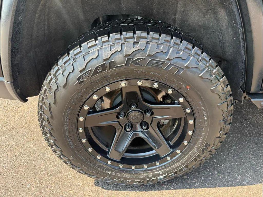 used 2015 Jeep Grand Cherokee car, priced at $11,995