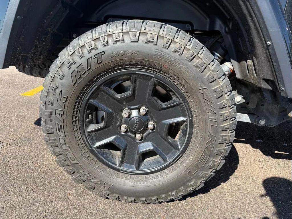 used 2022 Jeep Gladiator car, priced at $35,800