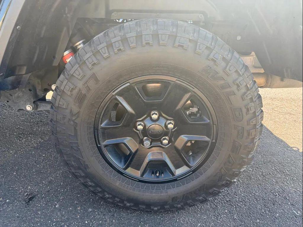 used 2022 Jeep Gladiator car, priced at $35,800