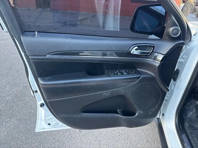 used 2020 Jeep Grand Cherokee car, priced at $26,150