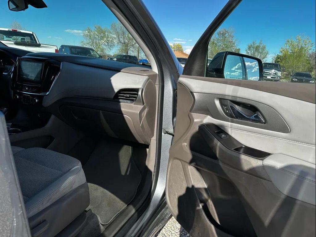 used 2018 Chevrolet Traverse car, priced at $11,800
