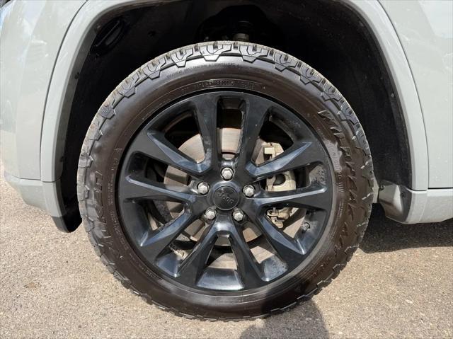 used 2021 Jeep Grand Cherokee car, priced at $24,998