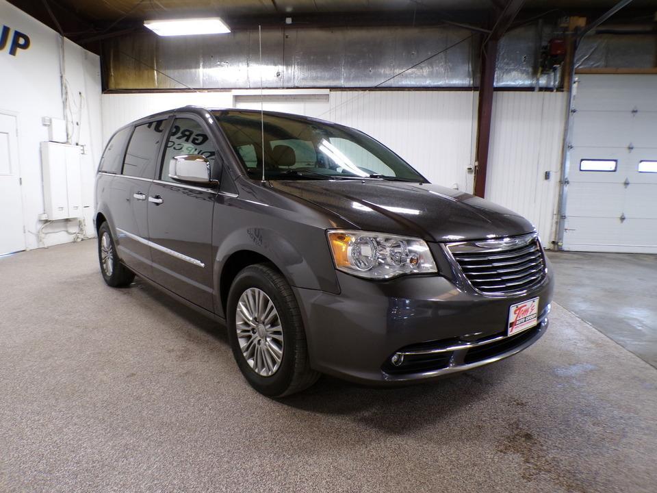 used 2015 Chrysler Town & Country car