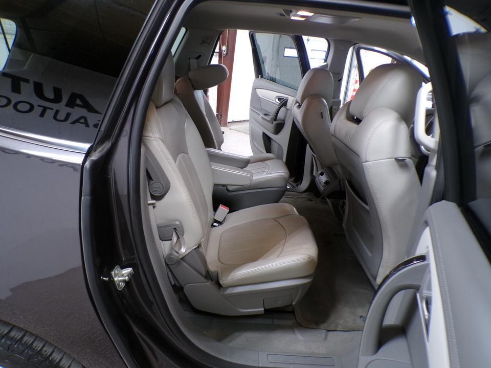 used 2015 Chevrolet Traverse car, priced at $10,995