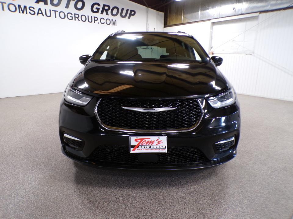 used 2022 Chrysler Pacifica car