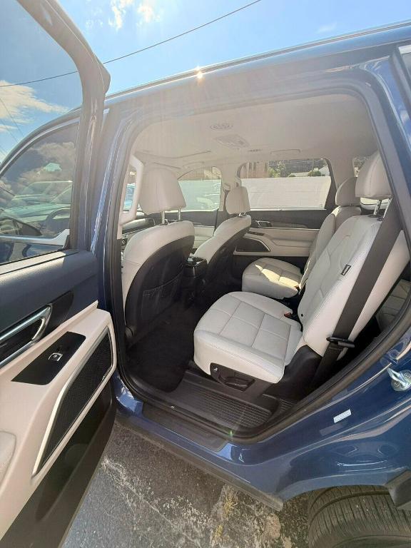 used 2023 Kia Telluride car, priced at $33,881