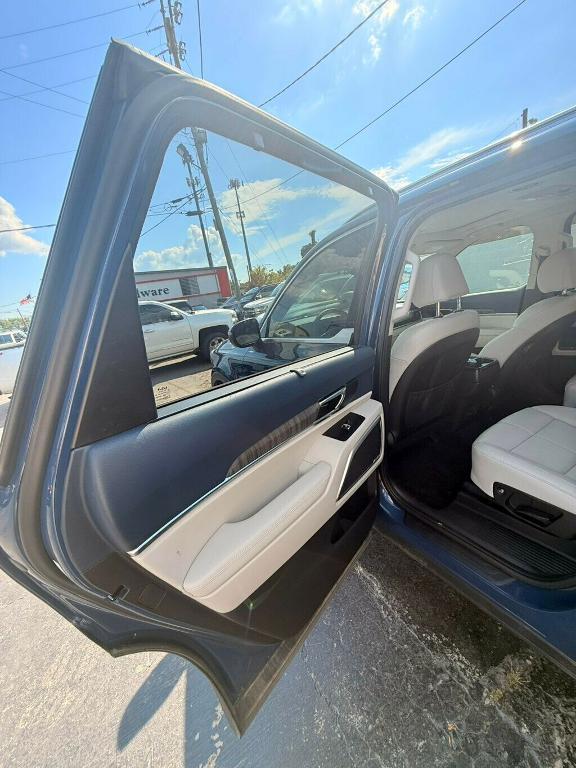 used 2023 Kia Telluride car, priced at $33,881