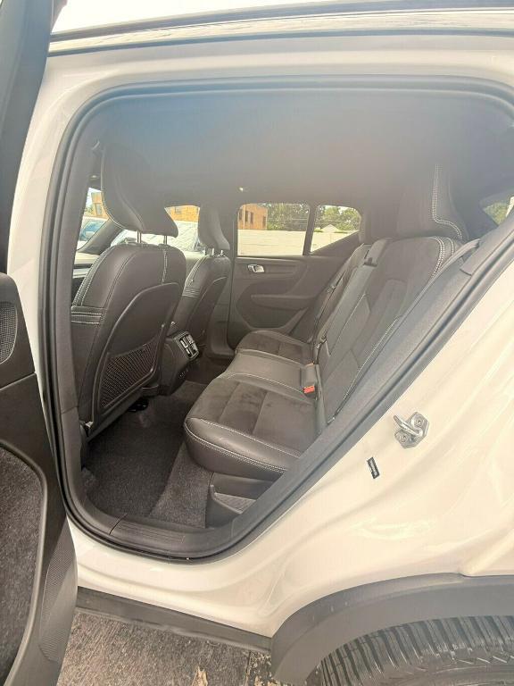 used 2021 Volvo XC40 car, priced at $30,881