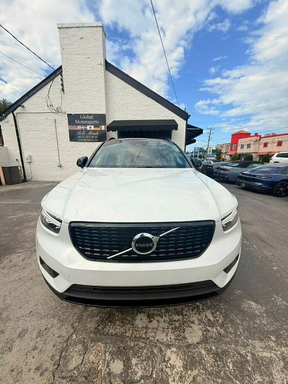 used 2021 Volvo XC40 car, priced at $30,881