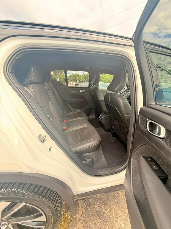 used 2021 Volvo XC40 car, priced at $30,881