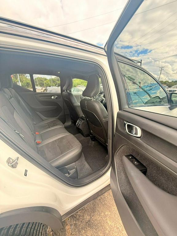 used 2021 Volvo XC40 car, priced at $30,881