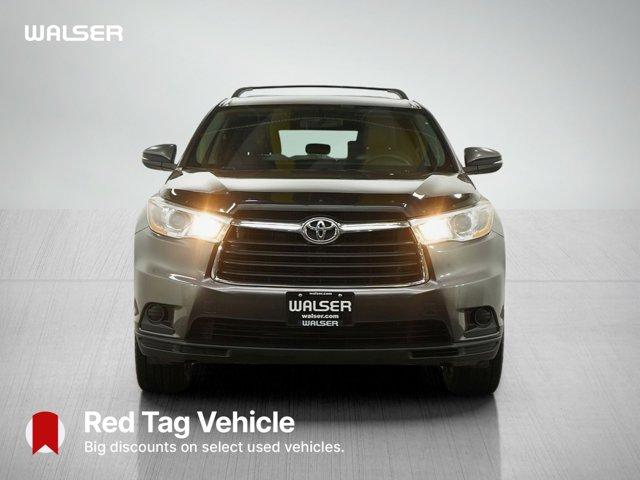 used 2016 Toyota Highlander car, priced at $17,499