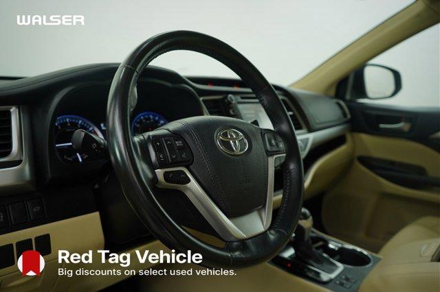 used 2018 Toyota Highlander car, priced at $26,299