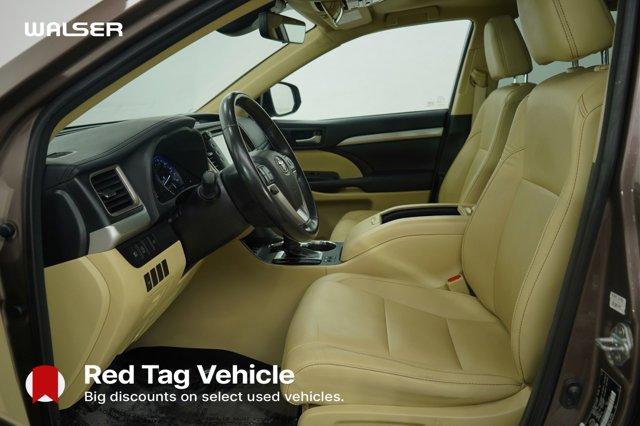 used 2018 Toyota Highlander car, priced at $26,299