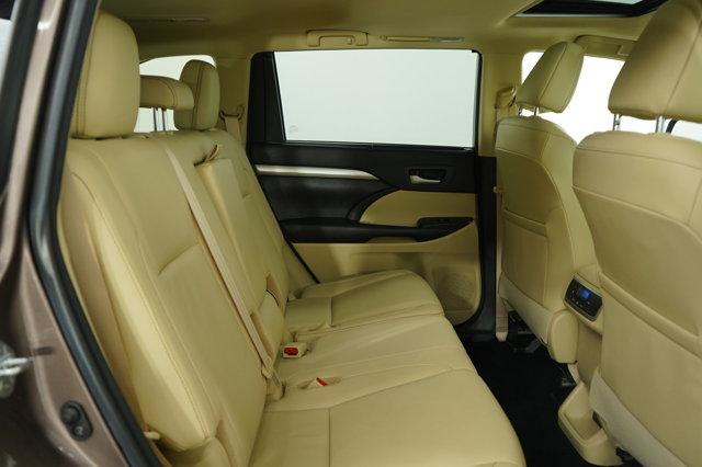 used 2018 Toyota Highlander car, priced at $27,998