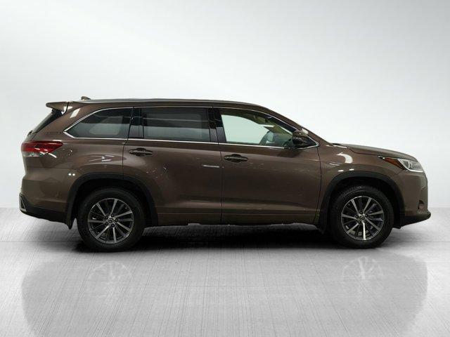 used 2018 Toyota Highlander car, priced at $27,998