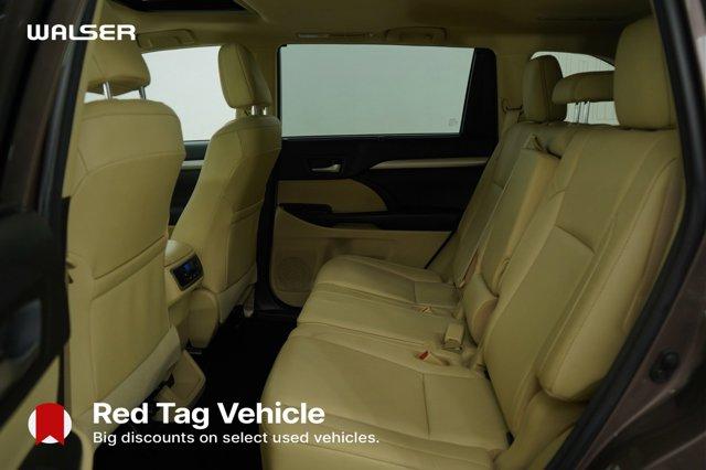 used 2018 Toyota Highlander car, priced at $26,299