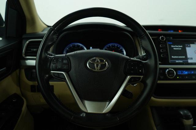 used 2018 Toyota Highlander car, priced at $27,998