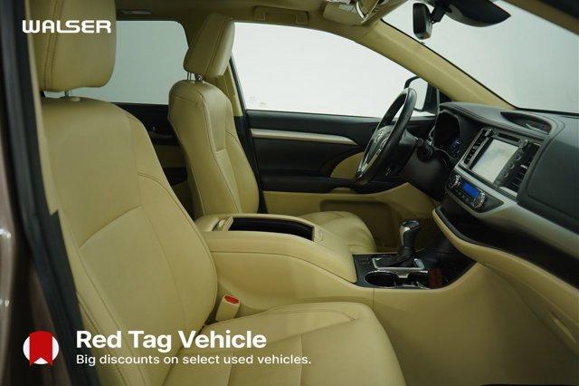 used 2018 Toyota Highlander car, priced at $26,299