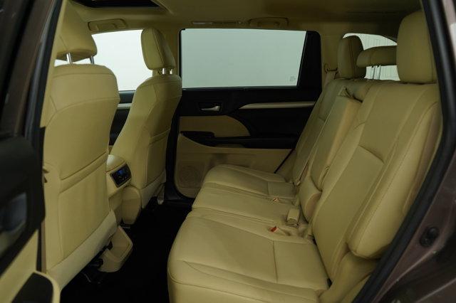 used 2018 Toyota Highlander car, priced at $27,998