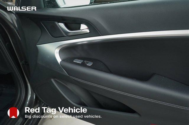 used 2025 Genesis G70 car, priced at $37,499