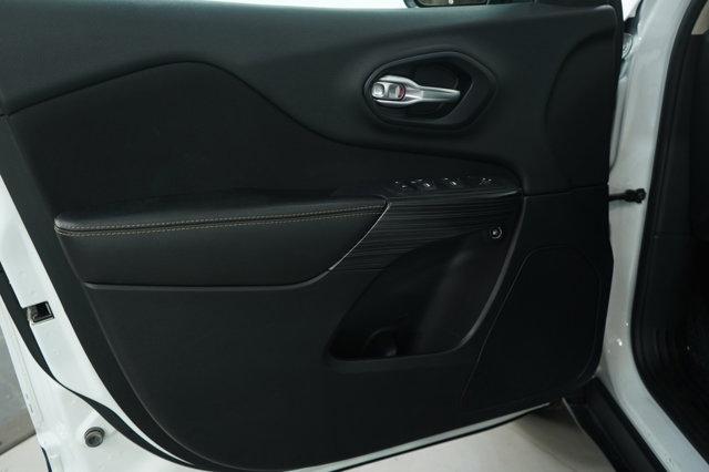 used 2016 Jeep Cherokee car, priced at $12,998