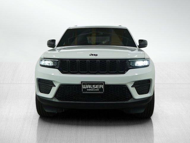 used 2024 Jeep Grand Cherokee car, priced at $39,998