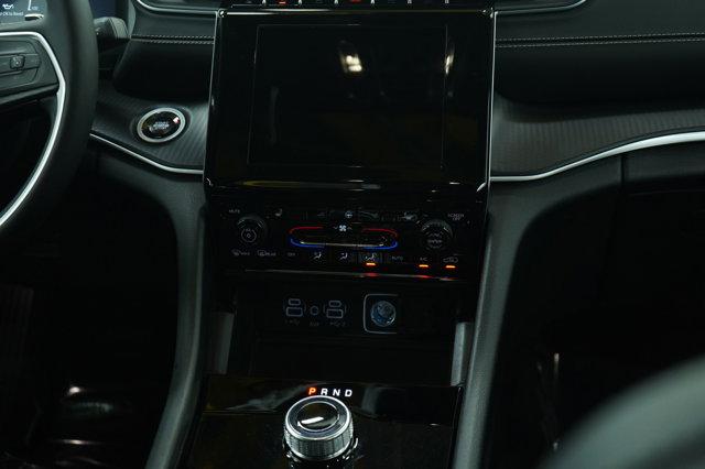 used 2024 Jeep Grand Cherokee car, priced at $39,998